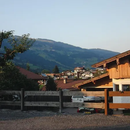 Strasser Angelika ヴェステンドルフ