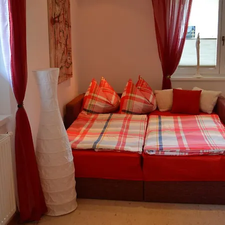 Strasser Angelika * ヴェステンドルフ