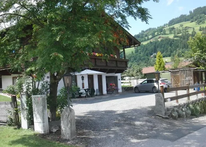 Strasser Angelika