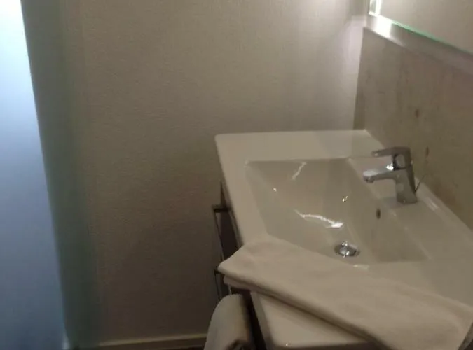 Strasser Angelika ヴェステンドルフ